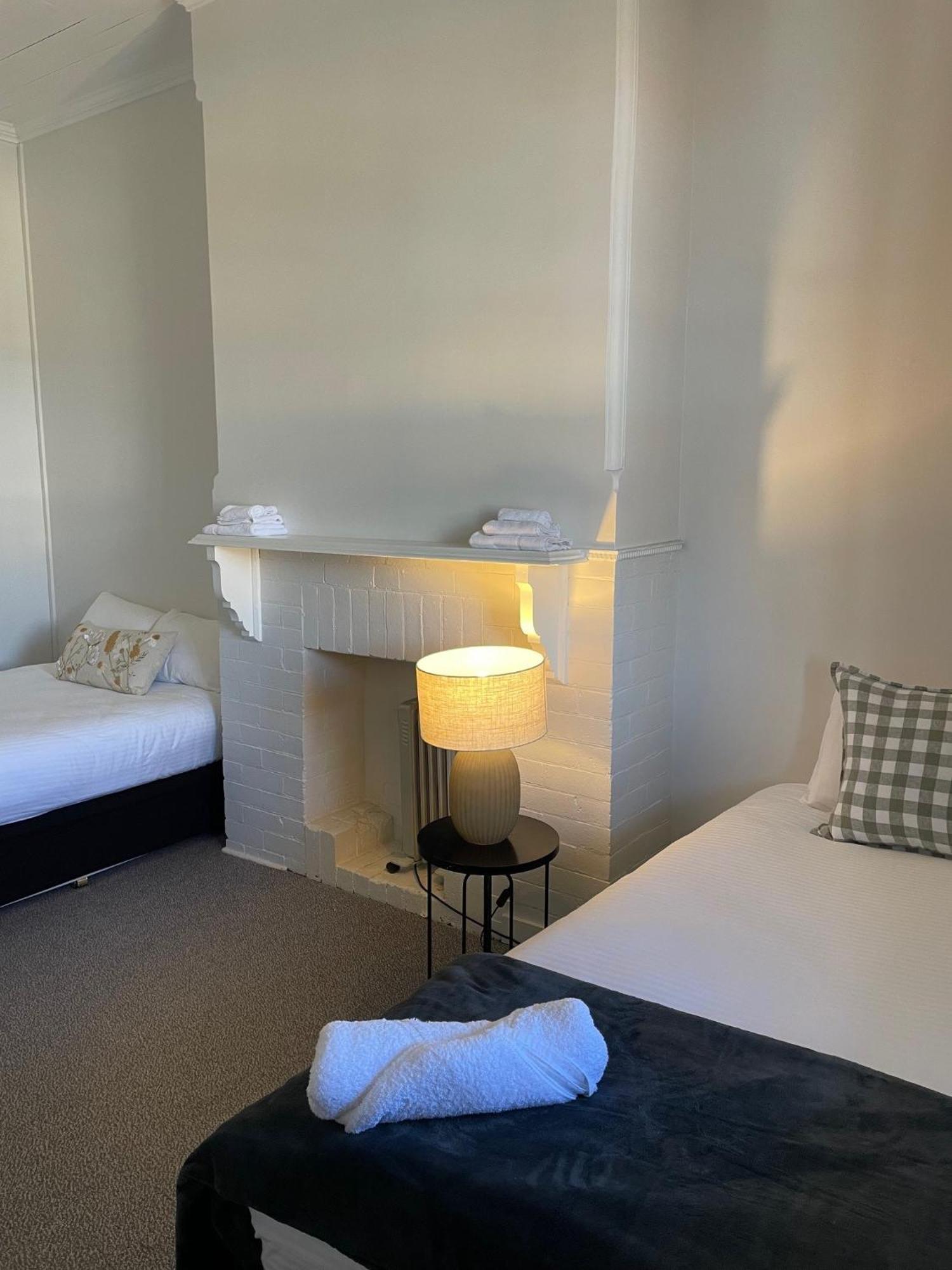 The Bolt Inn Uralla エクステリア 写真